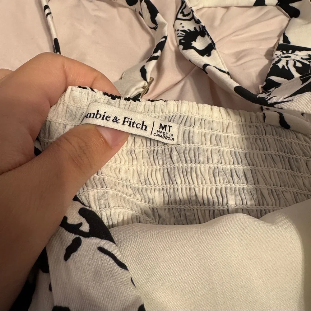 Abercrombie & Fitch Tall Black & White Floral Tiered Maxi Dress - Picture 8 of 10
